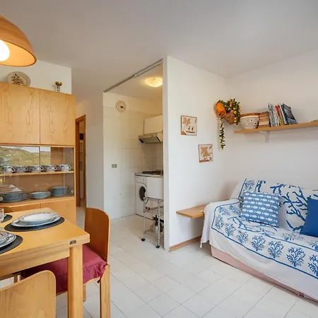 Апартаменти Rena Bianca House By Wonderful Italy Ольбія